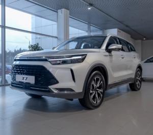 Автомобиль BAIC X7 Comfort 1.5T 180л.с. 2024г Серебристый