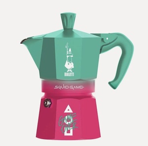 Гейзерная кофеварка Bialetti Moka Express Squid Game 5391, 3 чашки, 130 мл